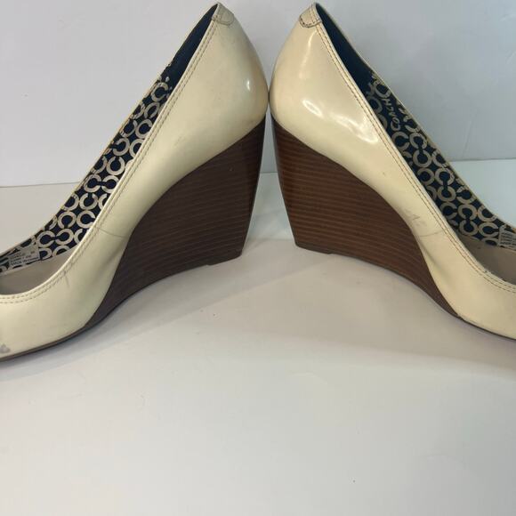 Coach Women’s Dorelle Wedge Heels Size 8B - Picture 8 of 8
